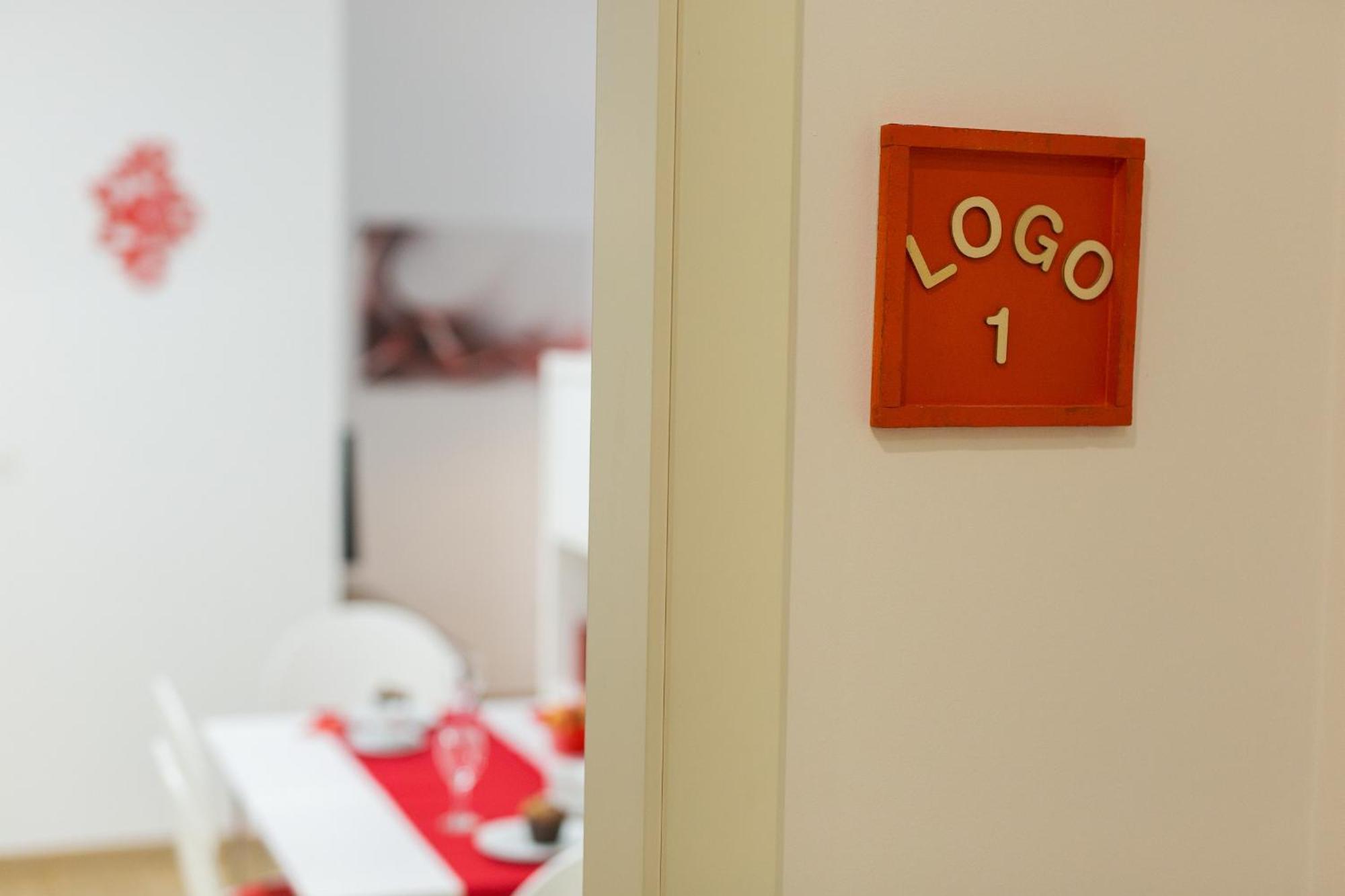 Logo Apartments 5 Min Walk To Main Square Zagreb Habitación foto